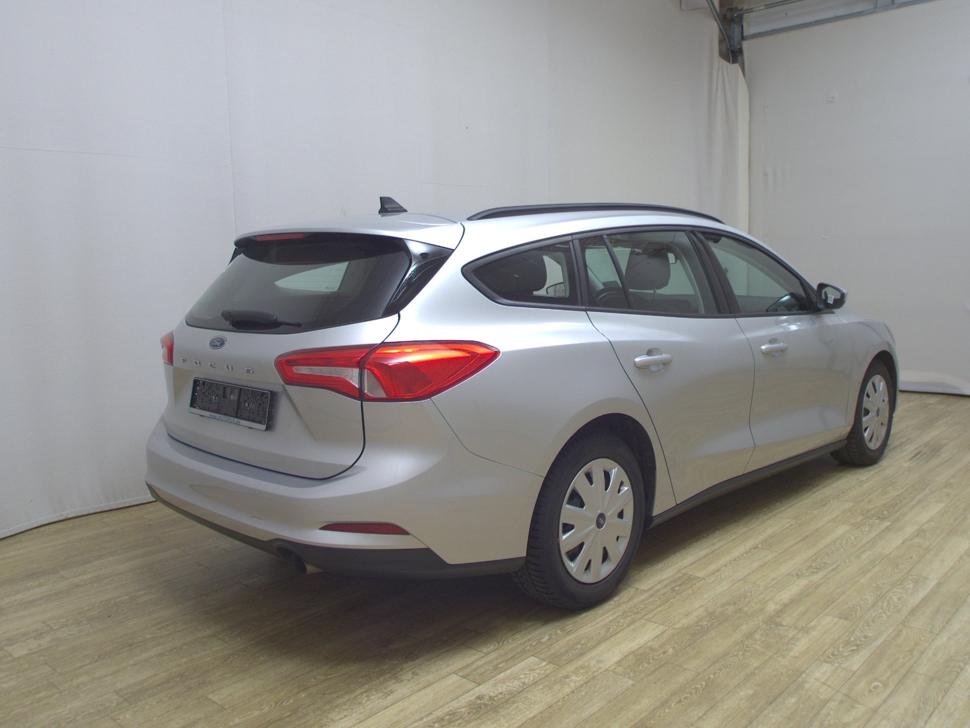 Ford Focus Turnier 1.5 EB Trend LED Tempomat AHK 4