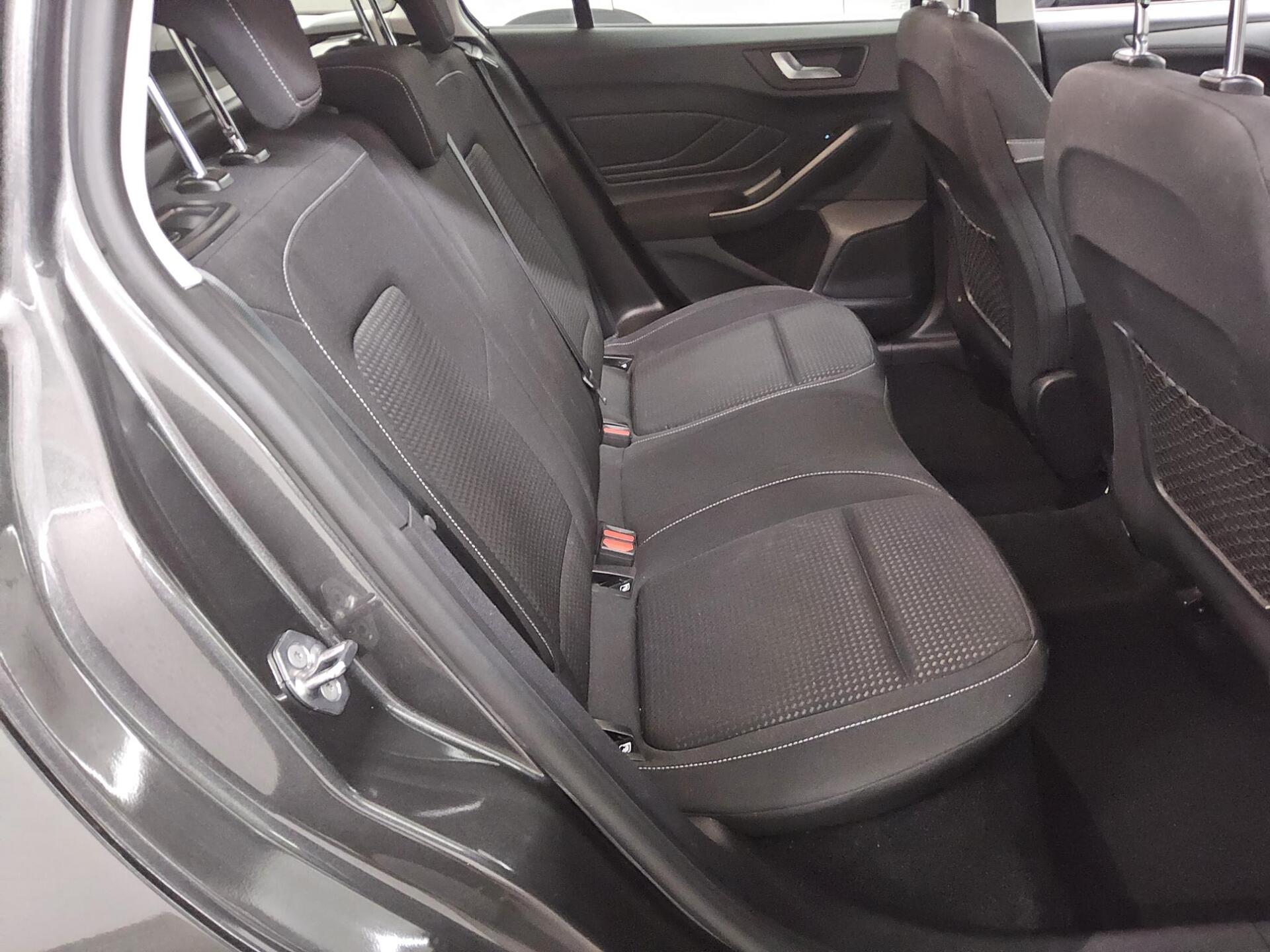 Ford Focus Turnier 1.5 EB Cool&Connect Navi LED Shz AHK PDC 13