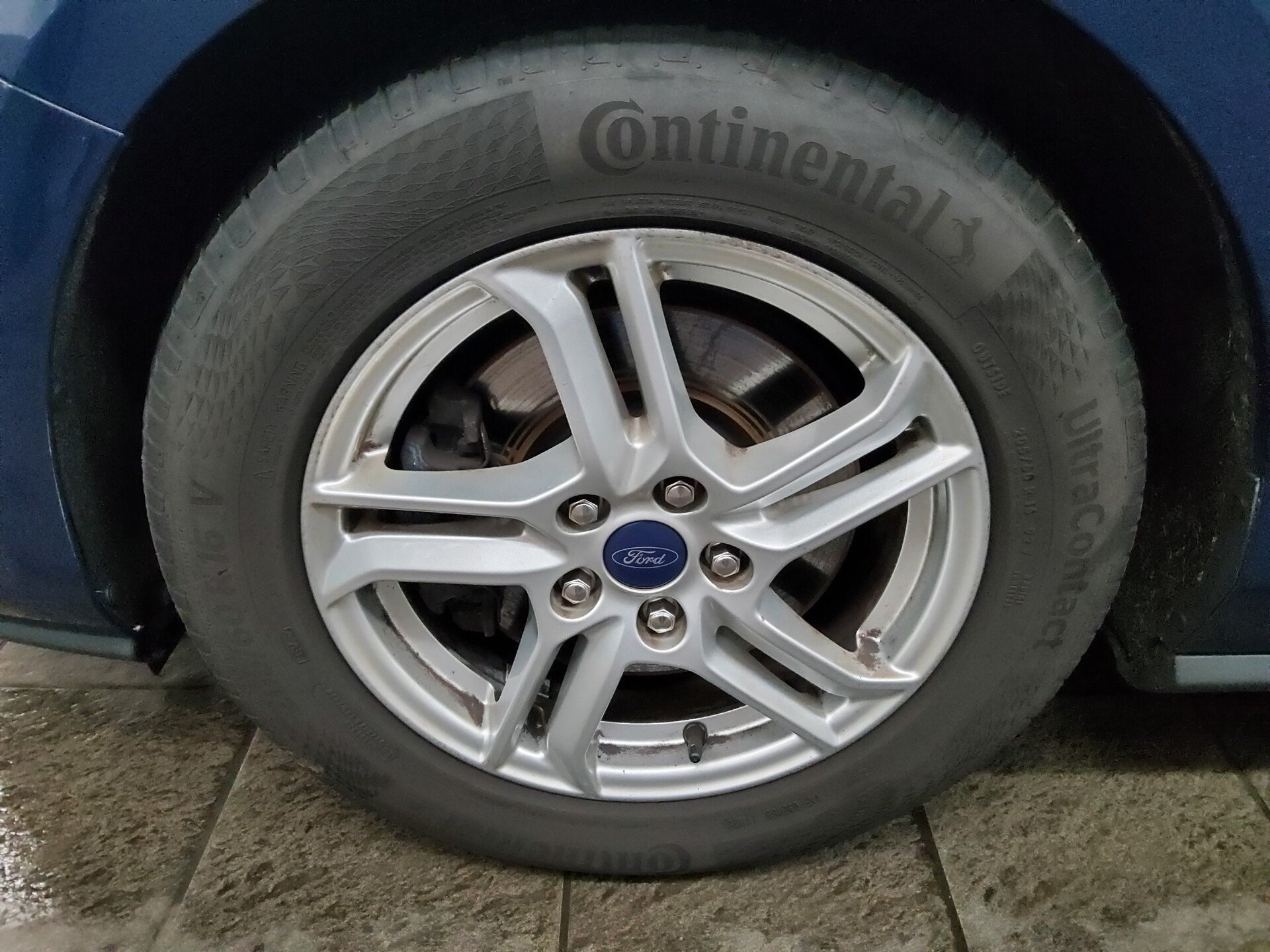 Ford Focus Turnier 2.0 EB Cool&Connect Navi AHK RFK 10