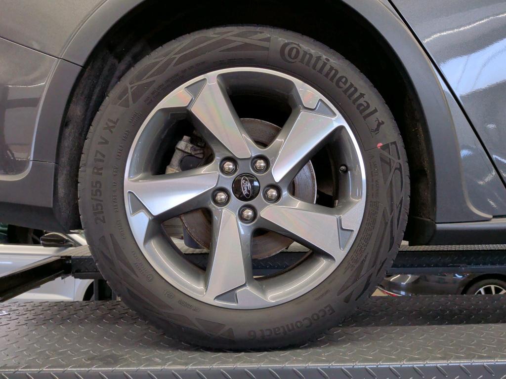 Ford Focus Turnier 2.0 EB Active NAVI LED SHZ PDC AHK 11
