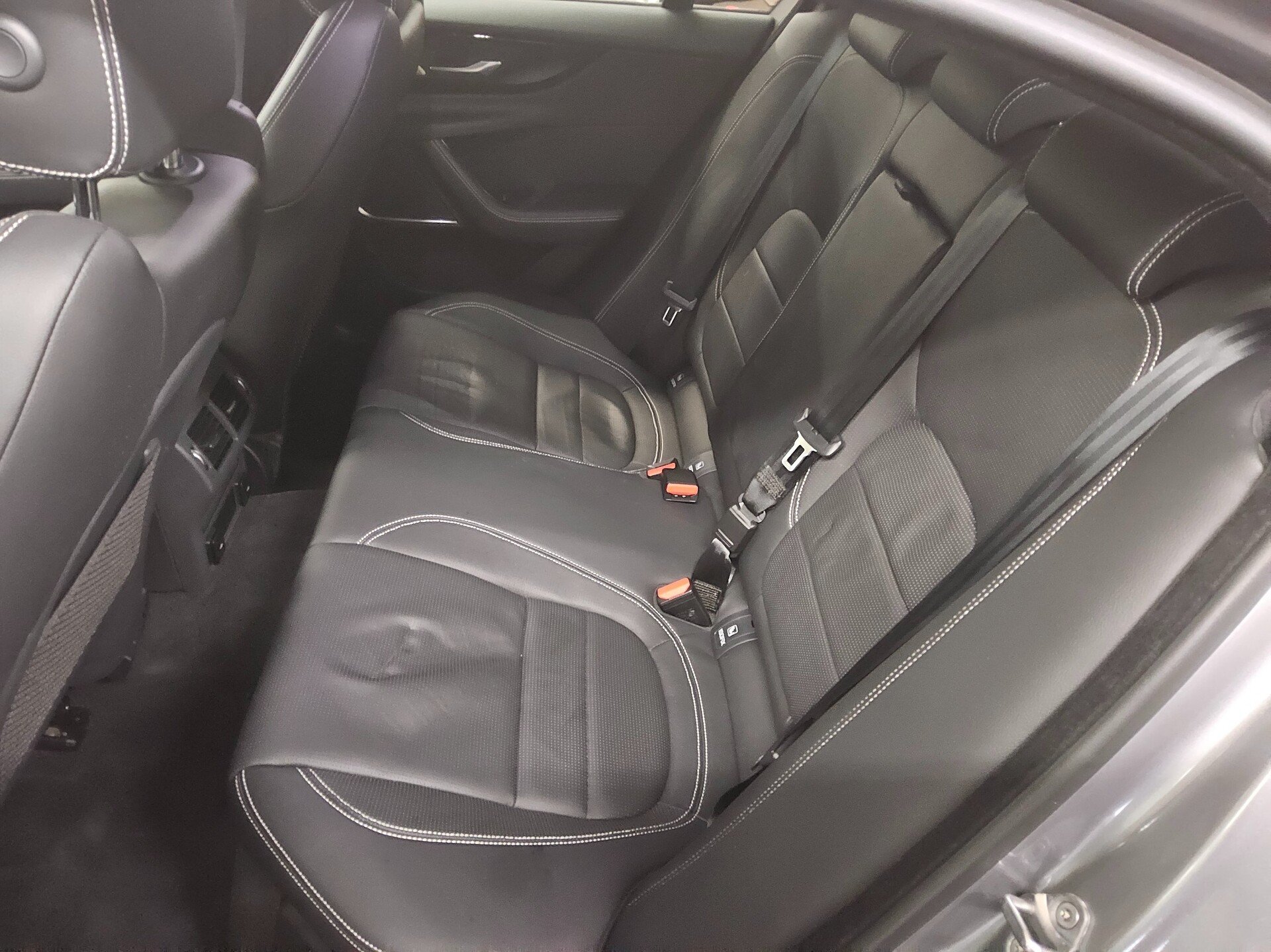 Jaguar XE R-Dynamic Black Navi LED 360°- Kamera 11