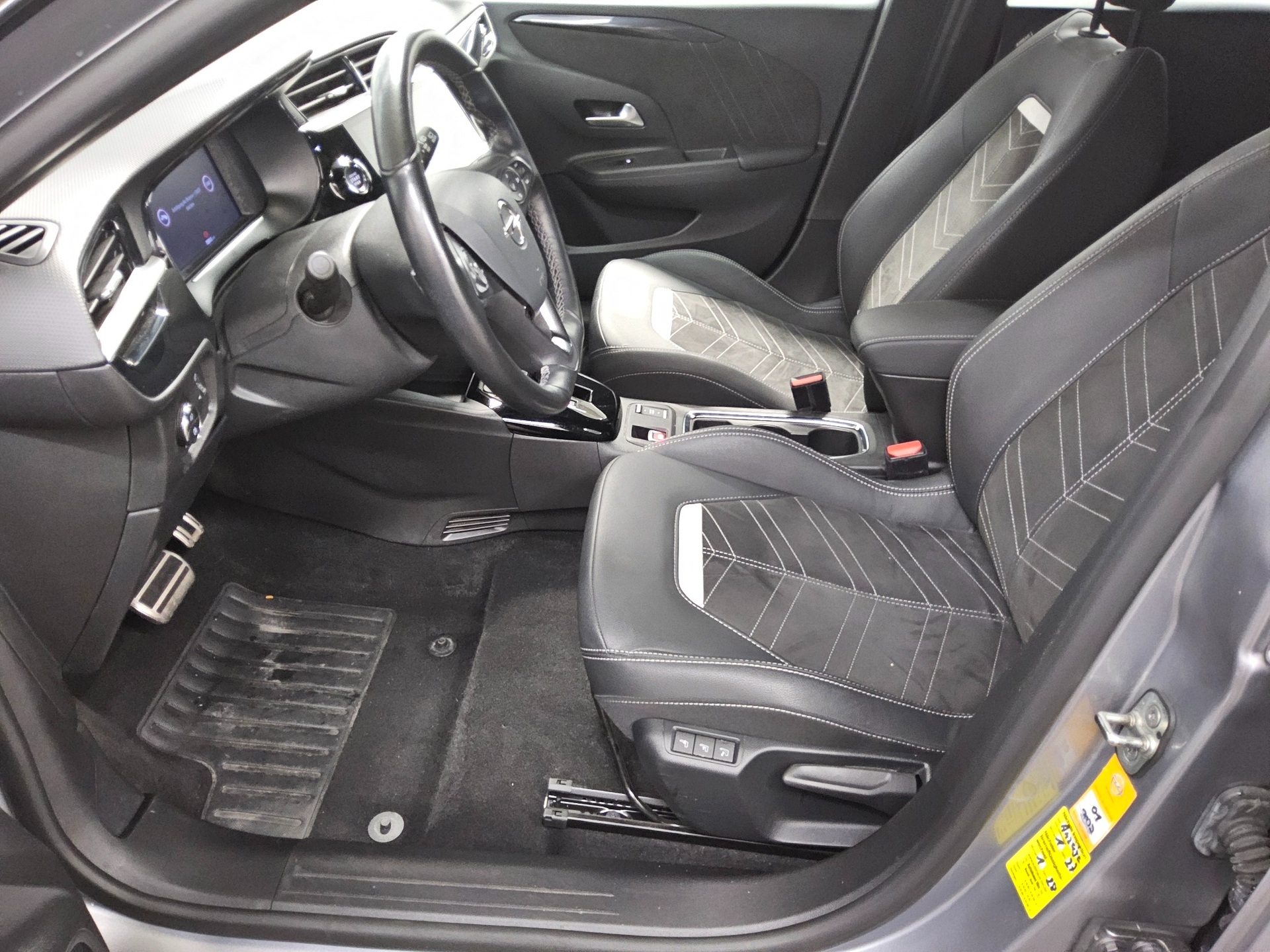 Opel Corsa-e GS Line T-Leder Navi LED RfK ACC PDC Shz 9