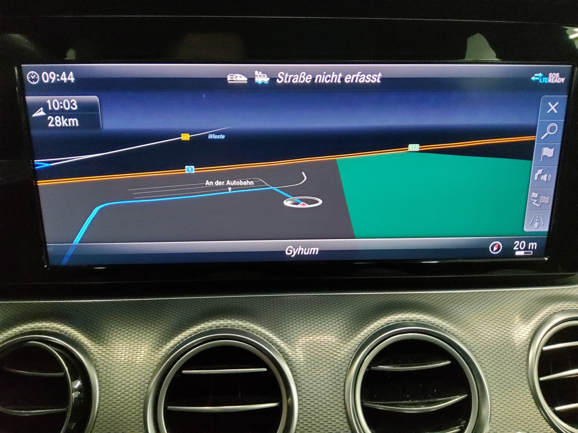 Mercedes-Benz E 300 T d Avantgarde Leder Navi LED RfK Distr+ 7