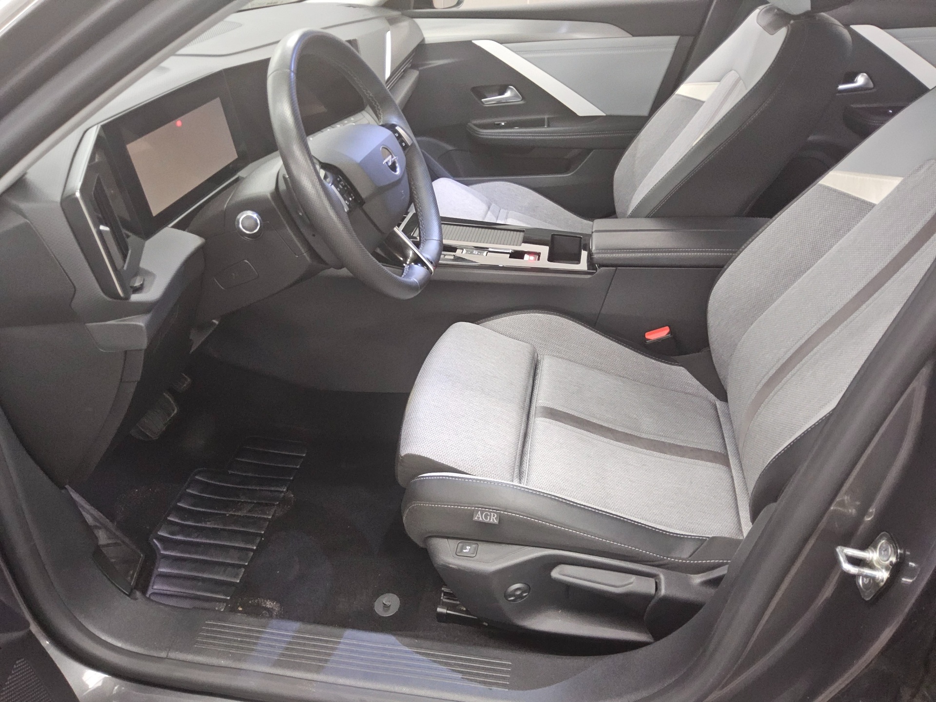 Opel Astra ST 1.5 D Elegance T-Leder Navi LED RFK AHK 9