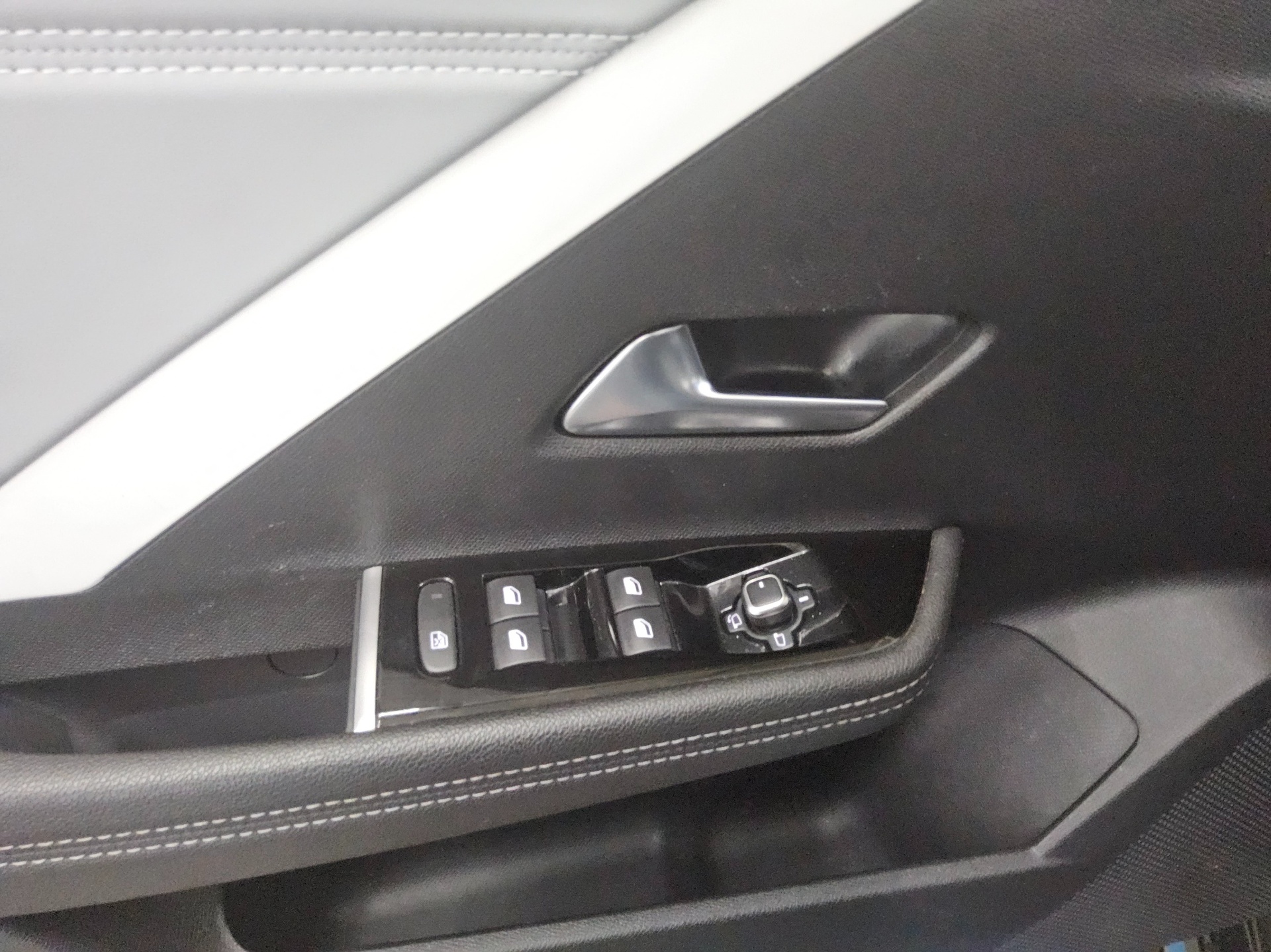 Opel Astra ST 1.5 D Elegance T-Leder Navi LED RFK AHK 10
