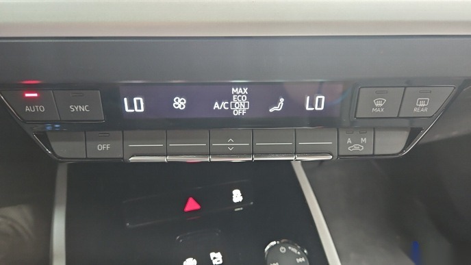 Audi Q4 e-tron Navi LED vc Shz RFK 10