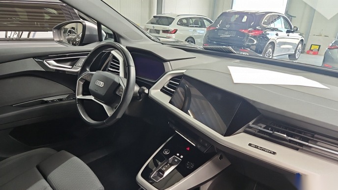Audi Q4 e-tron Navi LED vc Shz RFK 6