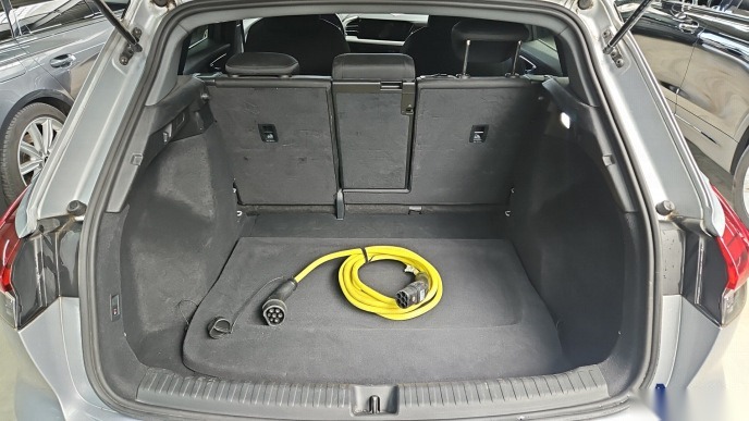 Audi Q4 e-tron Navi LED vc Shz RFK 11