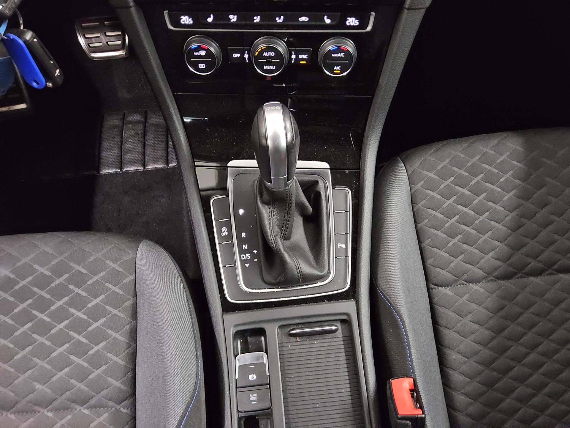 Volkswagen Golf-7 Var. 1.6 TDI Join Navi LED AHK PDC ACC 6