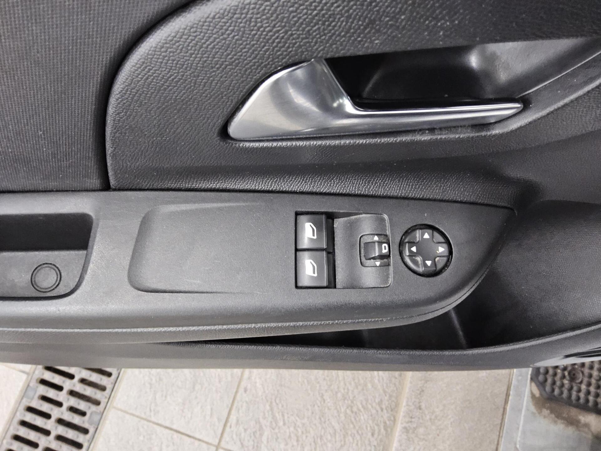 Opel Corsa-e Edition Navi LED Bluetooth PDC 10