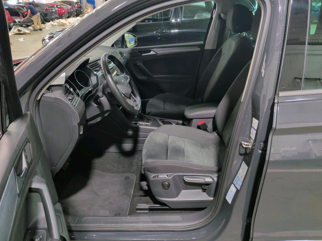 Volkswagen Tiguan 2.0 TDI Life NAVI LED SHZ PDC AHK 6
