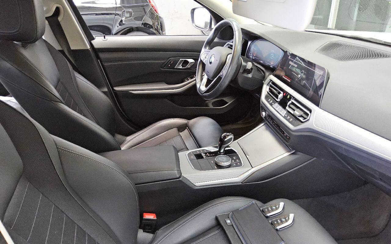 BMW 318dA Advantage T-Leder Navi LC Pro HuD 3