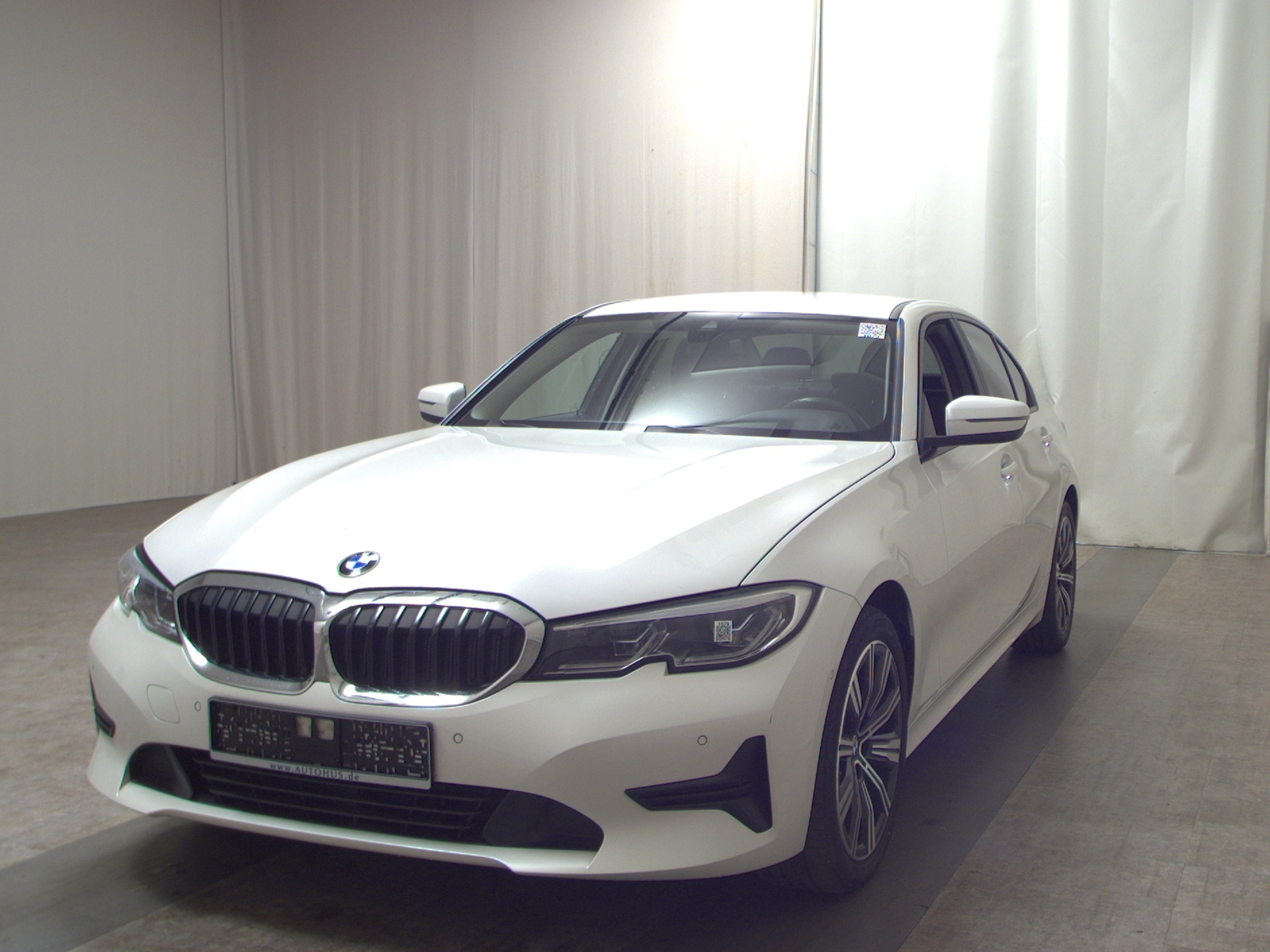BMW 318 Advantage T-Leder Navi LC Pro HuD 2