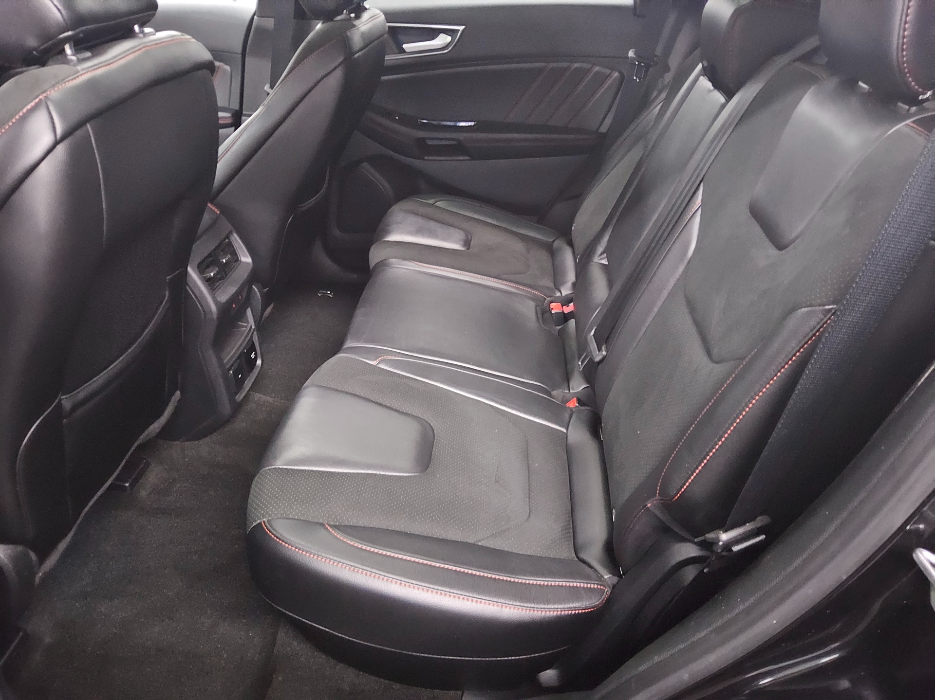 Ford Edge 2.0 EB ST-Line Navi Matrix Pano ACC AHK 13