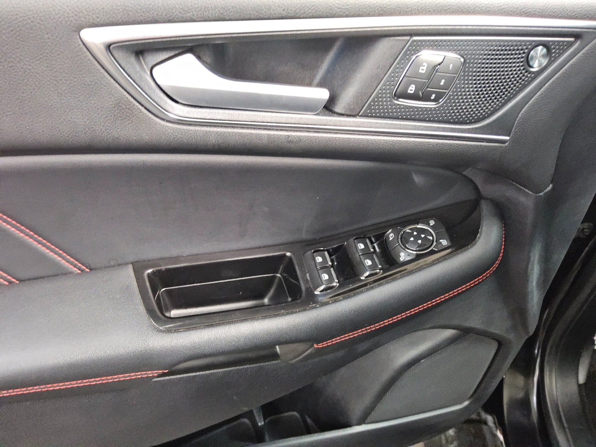 Ford Edge 2.0 EB ST-Line Navi Matrix Pano ACC AHK 9