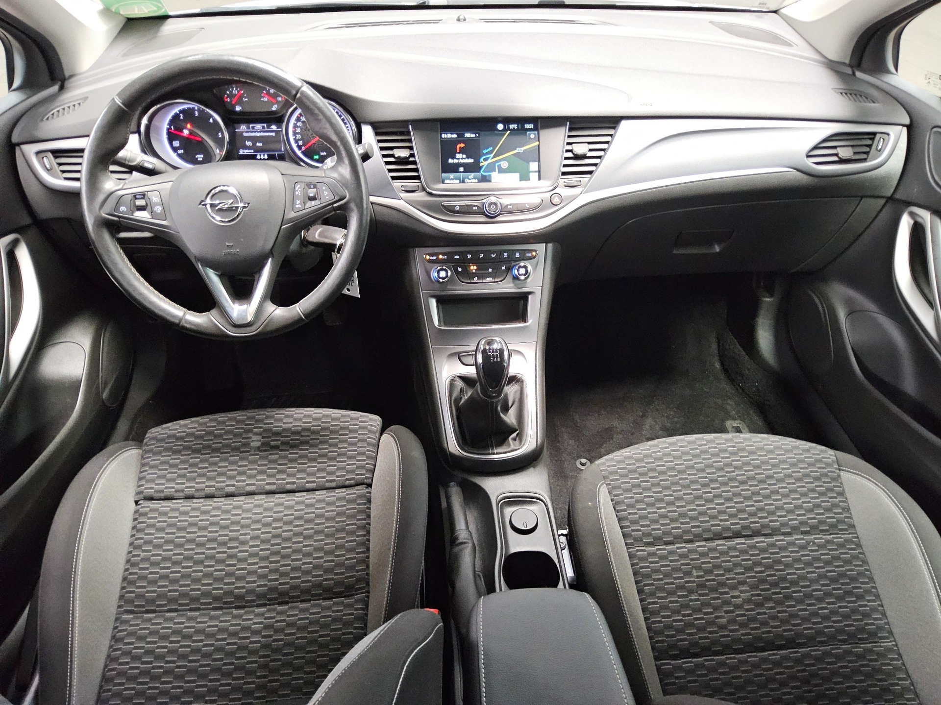 Opel Astra ST 1.5 D Business Ed. Navi LED AHK RFK PDC 5