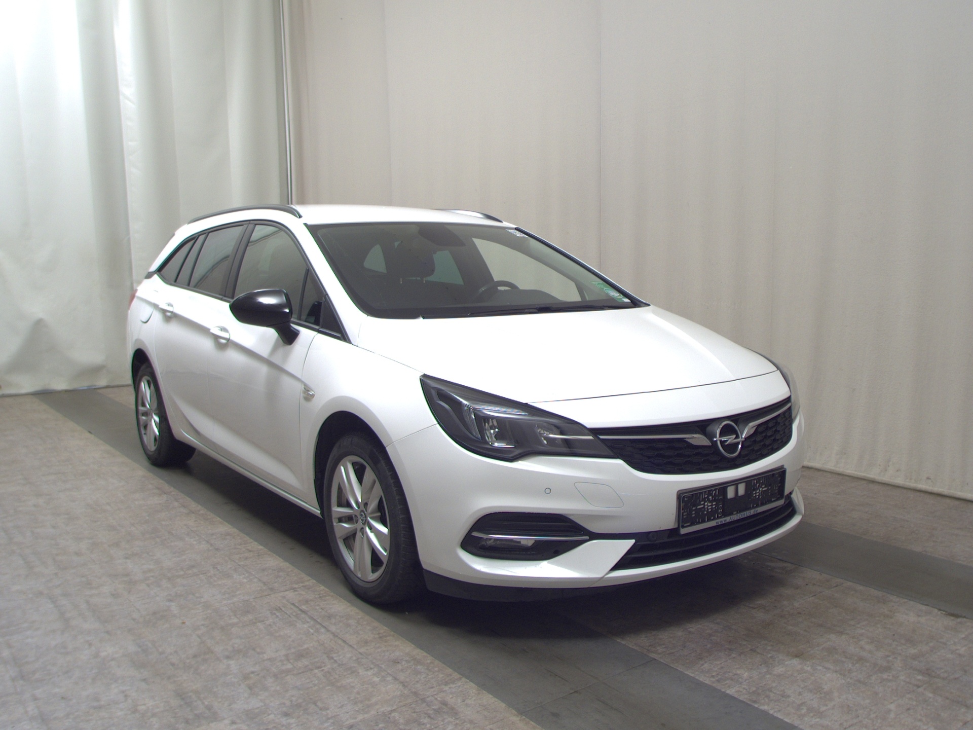 Opel Astra ST 1.5 D Business Ed. Navi LED AHK RFK PDC 3
