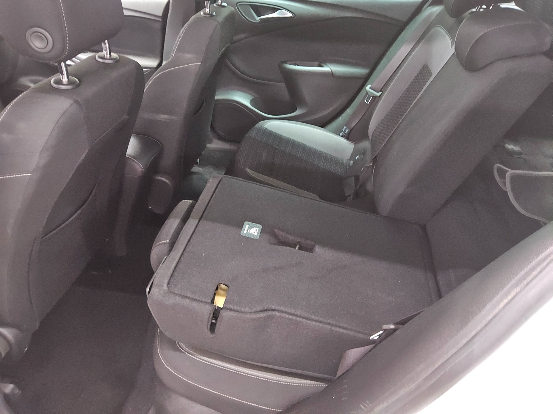 Opel Astra ST 1.5 D Business Ed. Navi LED AHK RFK PDC 12