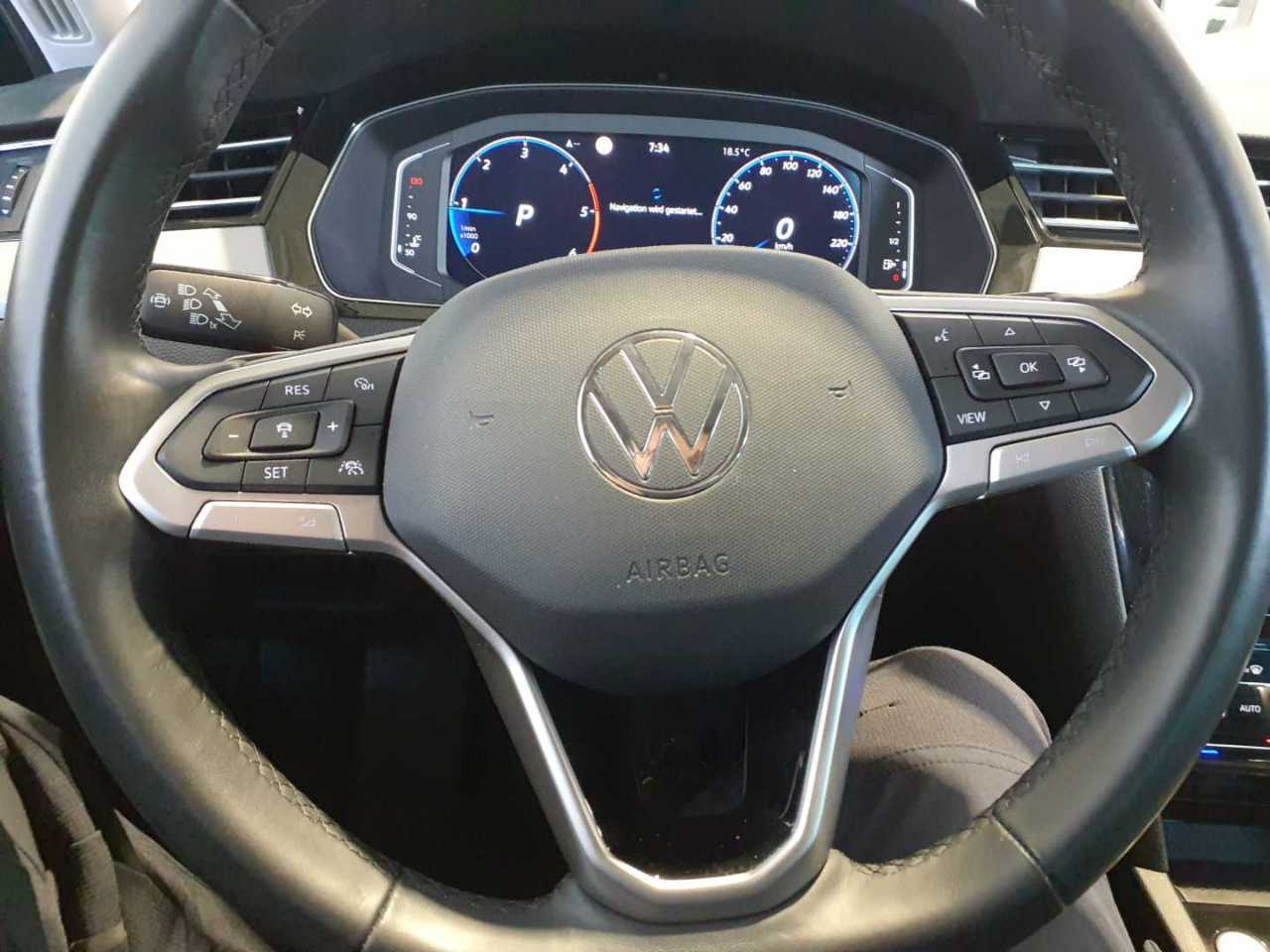 Volkswagen Passat Variant 2.0 TDI Business NAVI LED AID SHZ PDC 9