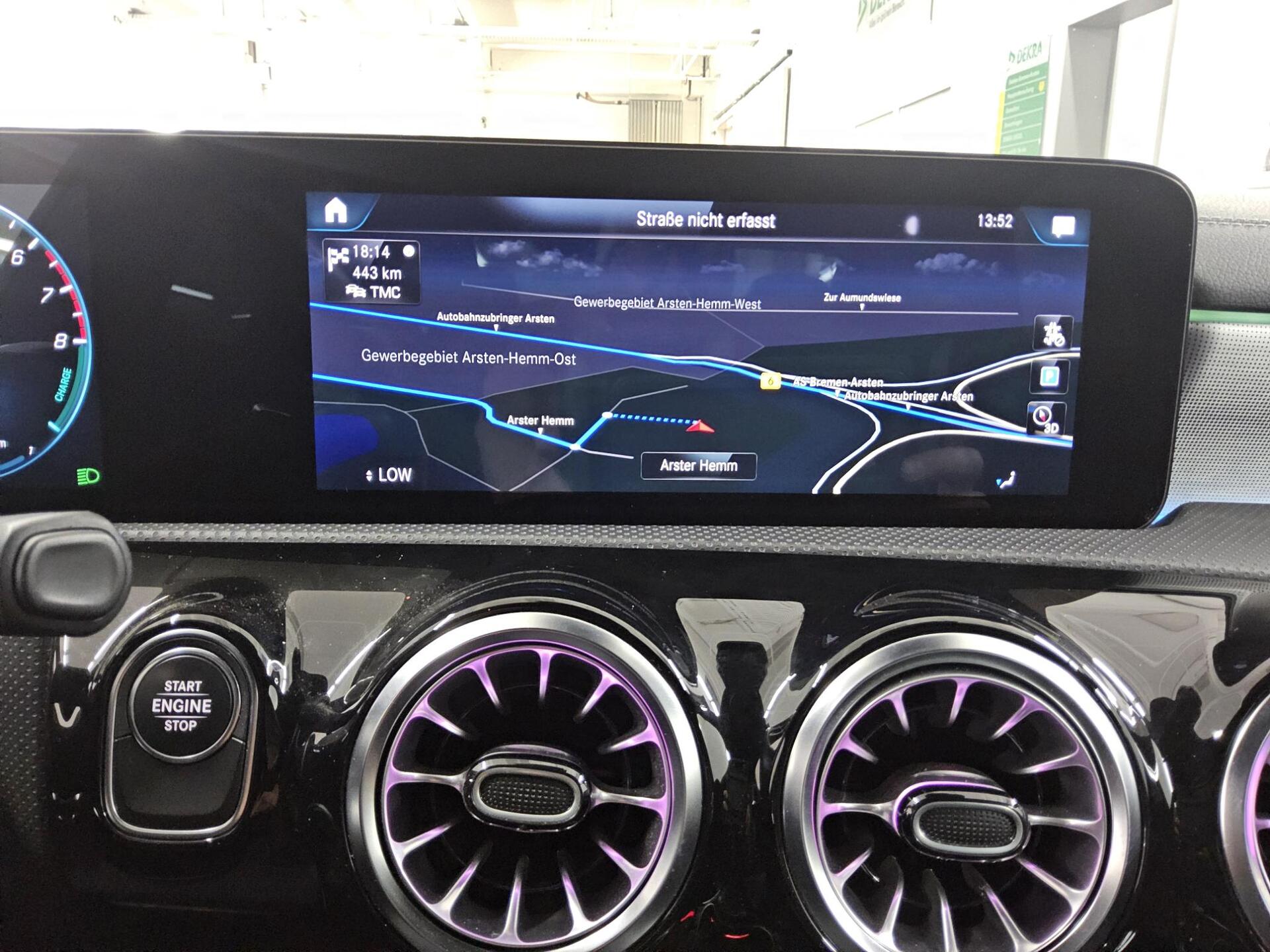 Mercedes-Benz CLA 250 e AMG-Line Night T-Leder Navi LED 7