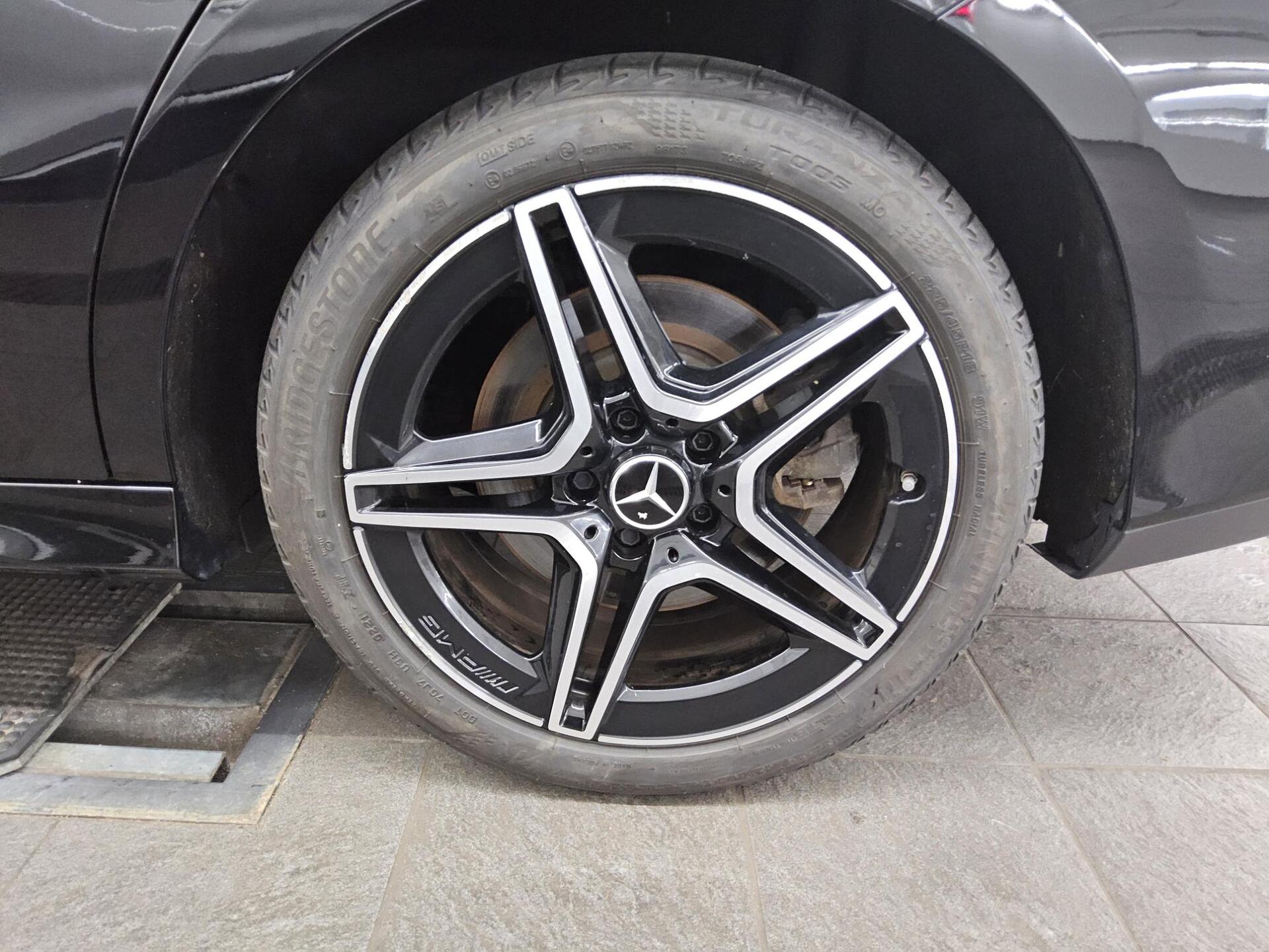 Mercedes-Benz CLA 250 e AMG-Line Night T-Leder Navi LED 11