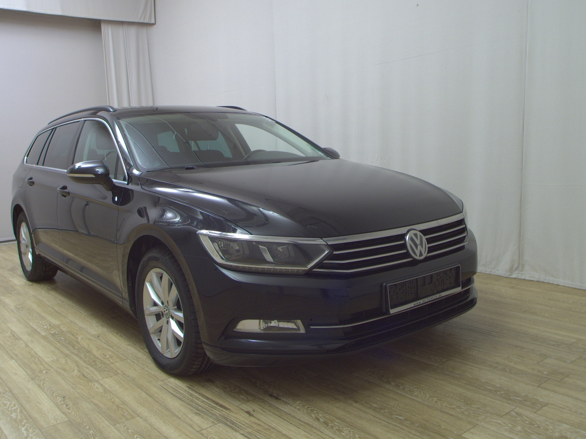 Volkswagen Passat 2.0 TDI Comf. Navi LED PDC SHZ ACC 3