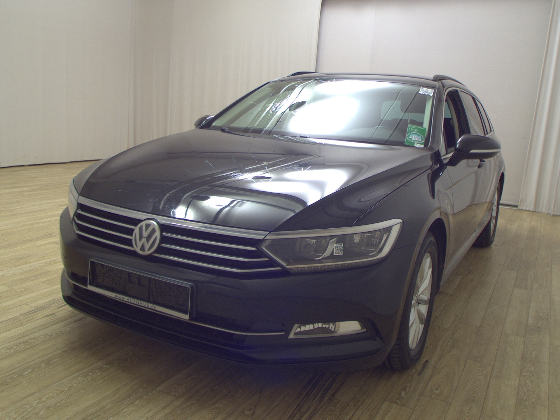 Volkswagen Passat 2.0 TDI Comf. Navi LED PDC SHZ ACC 2