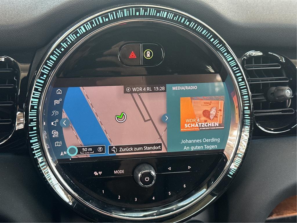 MINI Cooper SE NAVI LED SHZ PANO RFK 11