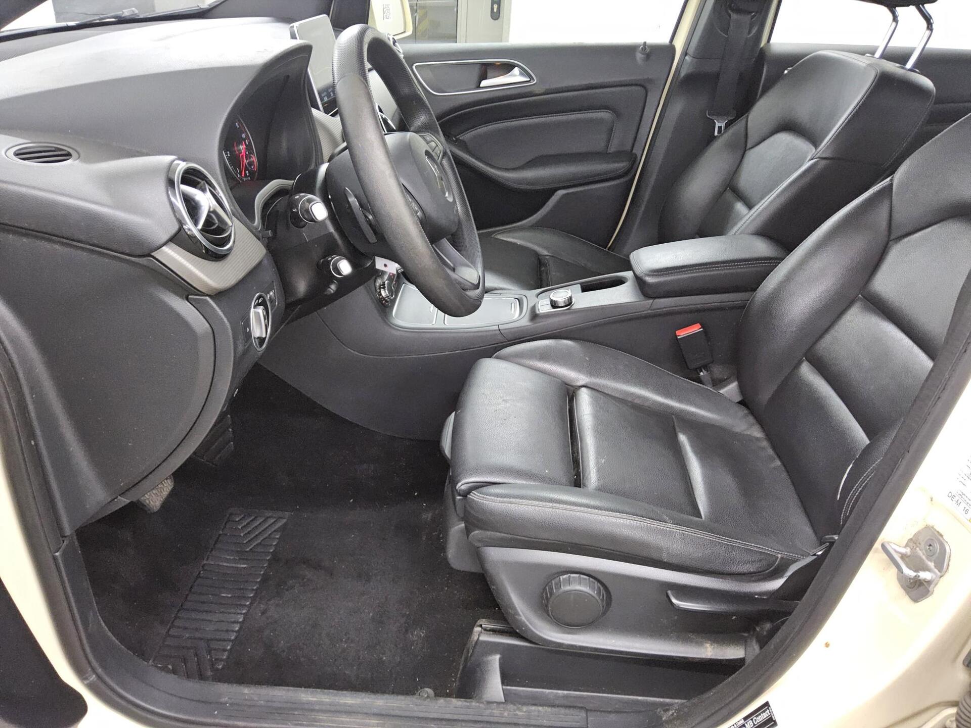 Mercedes-Benz B 180 d Style Leder Navi AHK SHZ 8
