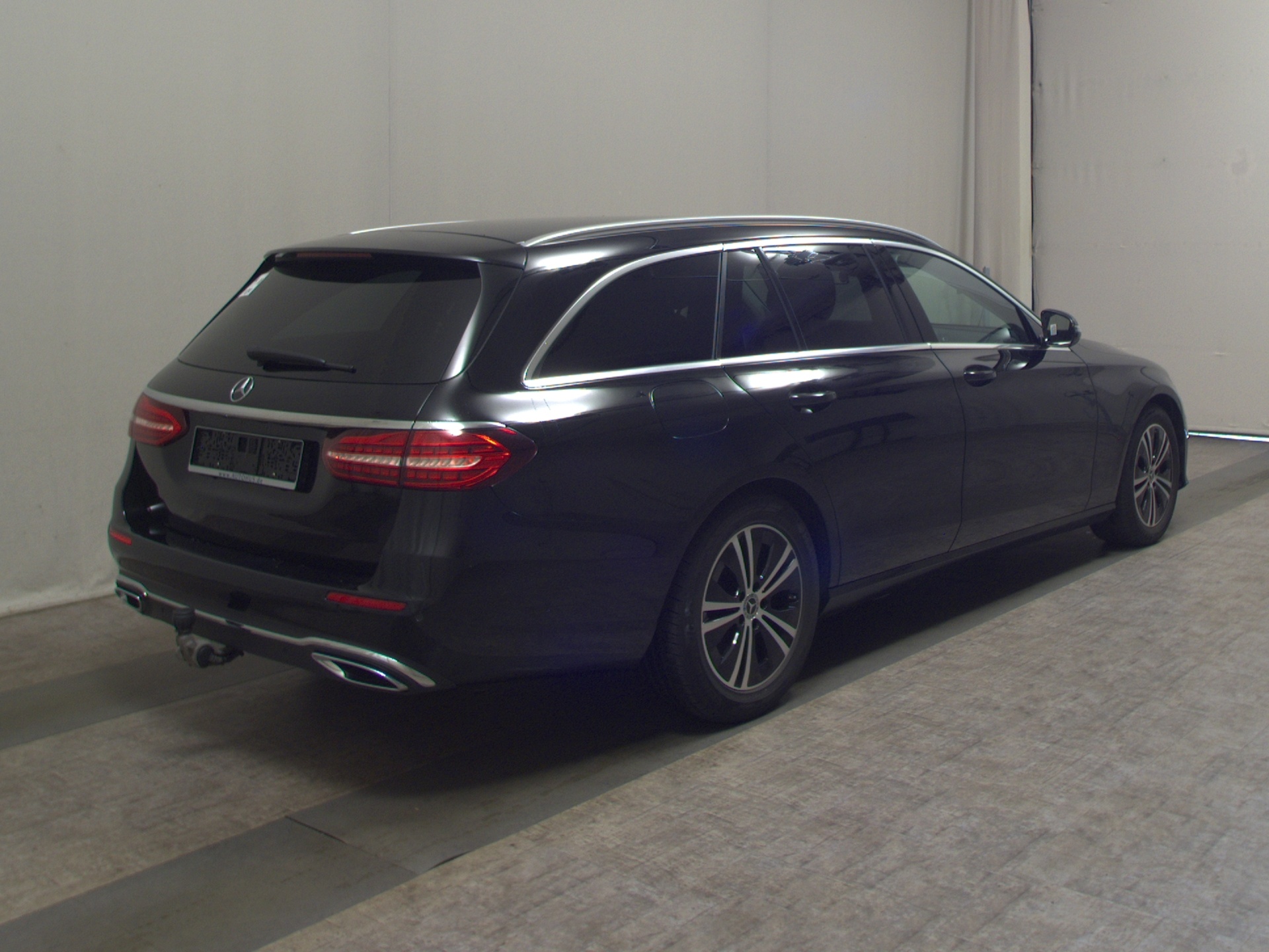 Mercedes-Benz E 220 T d Avantgarde T-Leder Navi LED RfK AHK 4