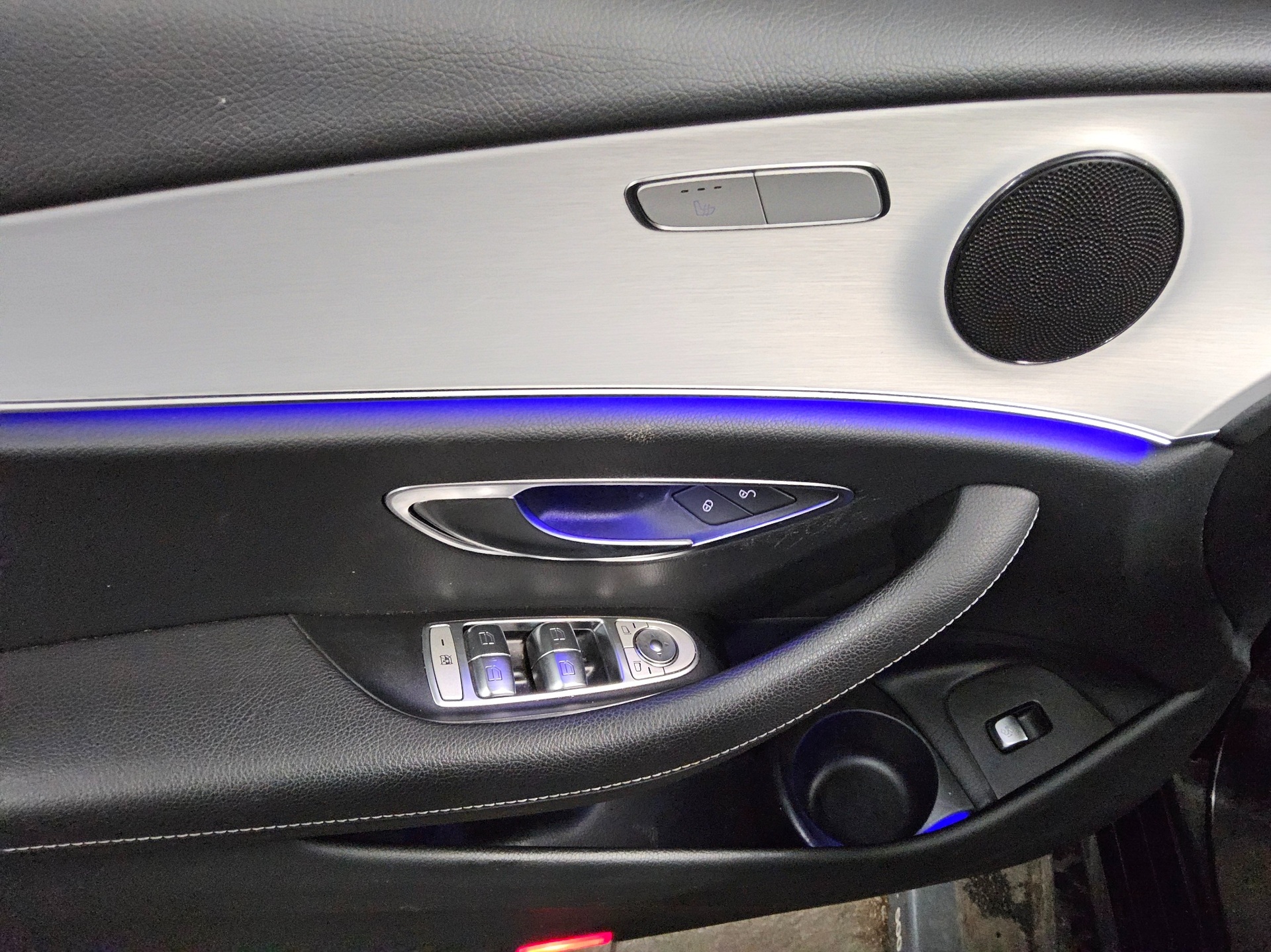 Mercedes-Benz E 220 T d Avantgarde T-Leder Navi LED RfK AHK 10