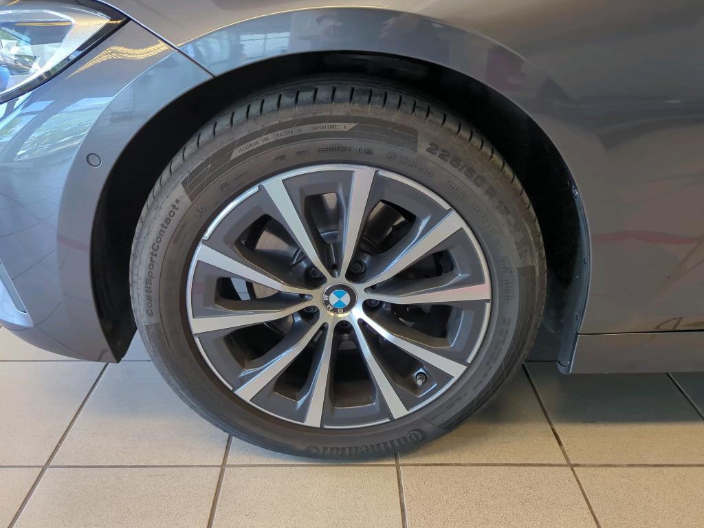 BMW 320dA Touring xDr Advantage NAVI LED SHZ LENKRADHZG PDC 11