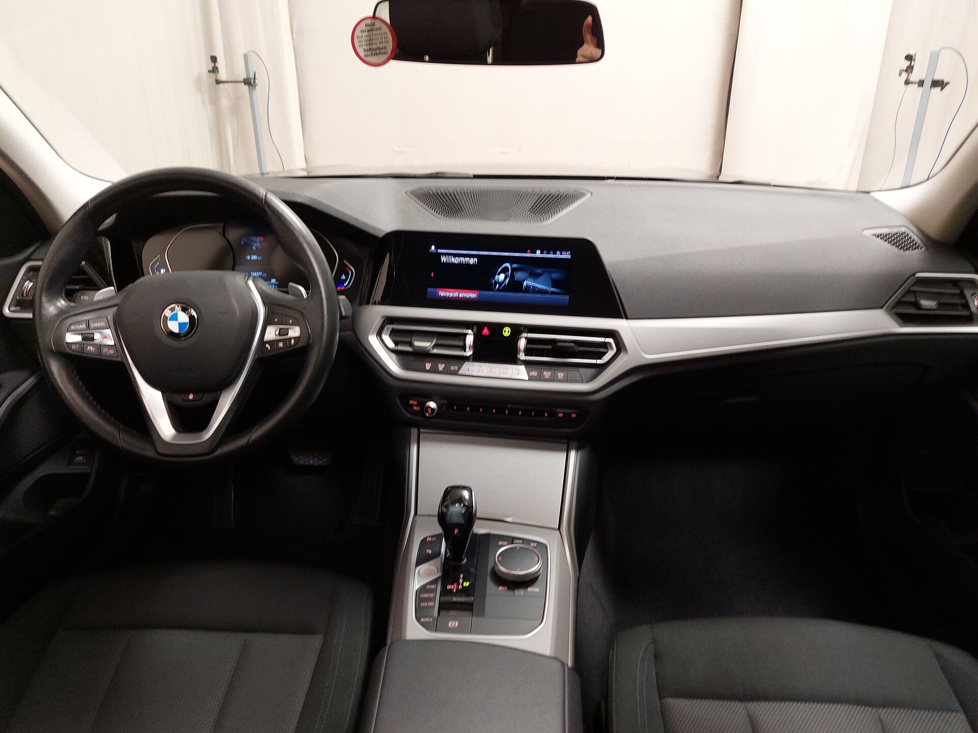 BMW 320d Touring xDr Advantage Nav LED LC prof. PDC 12