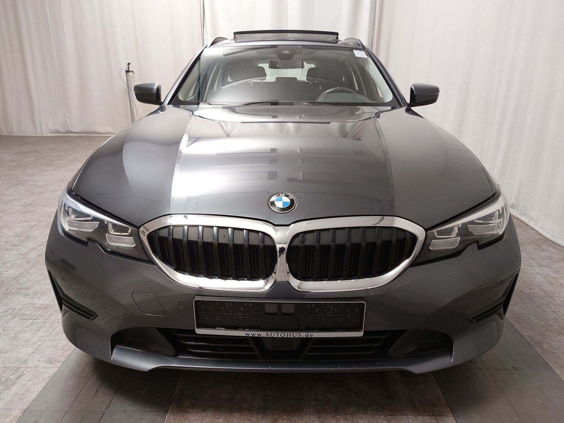 BMW 320d Touring xDr Advantage Nav LED LC prof. PDC 5