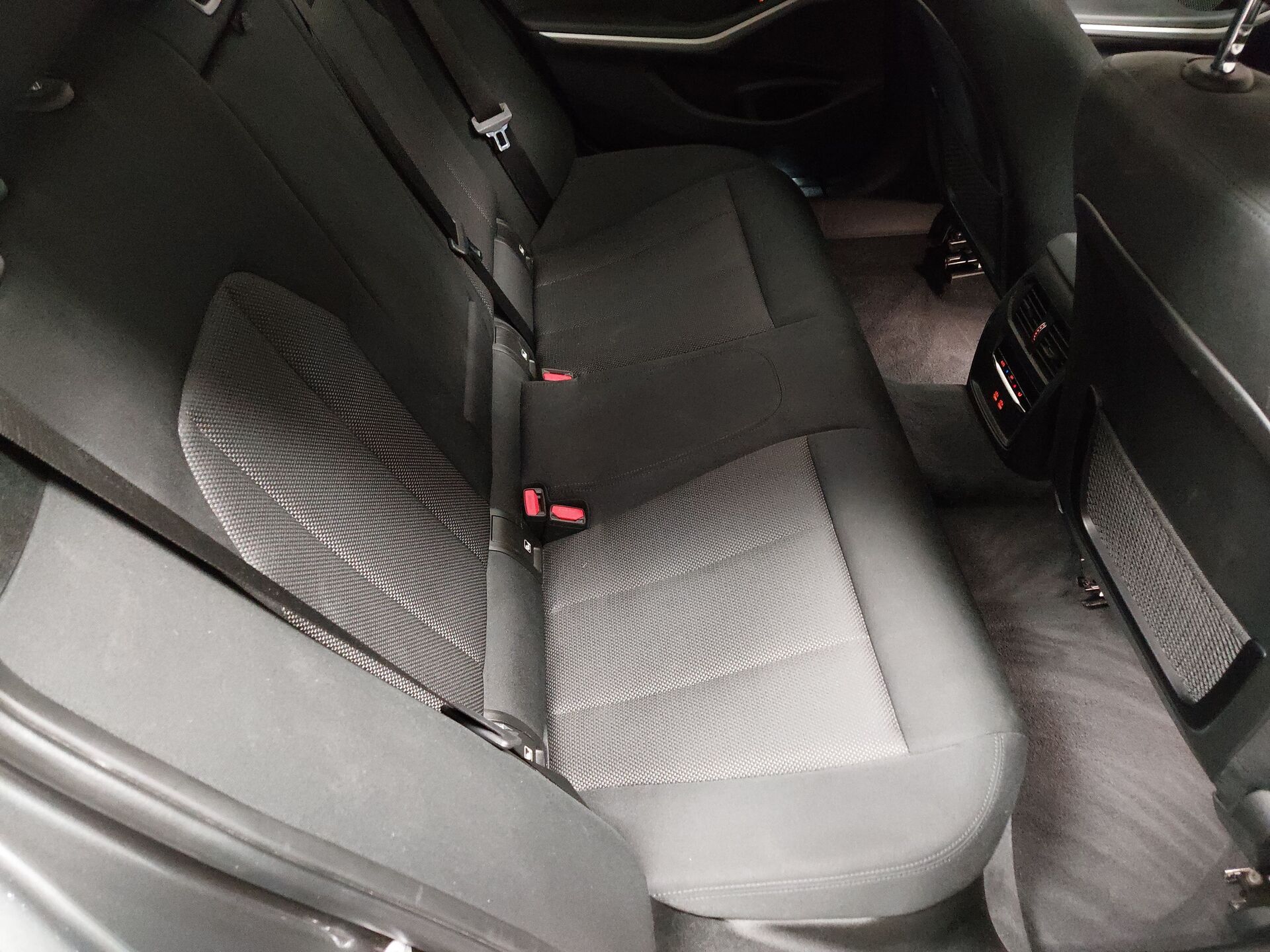 BMW 320d Touring xDr Advantage Nav LED LC prof. PDC 13