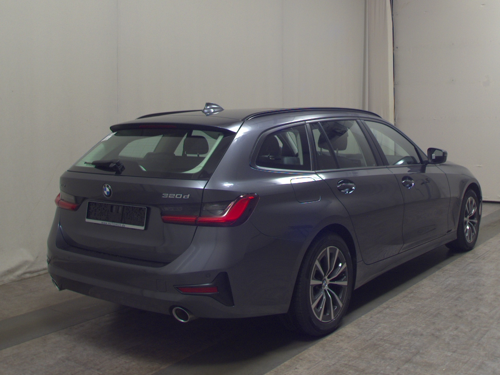 BMW 320d Touring xDr Advantage Nav LED LC prof. PDC 4