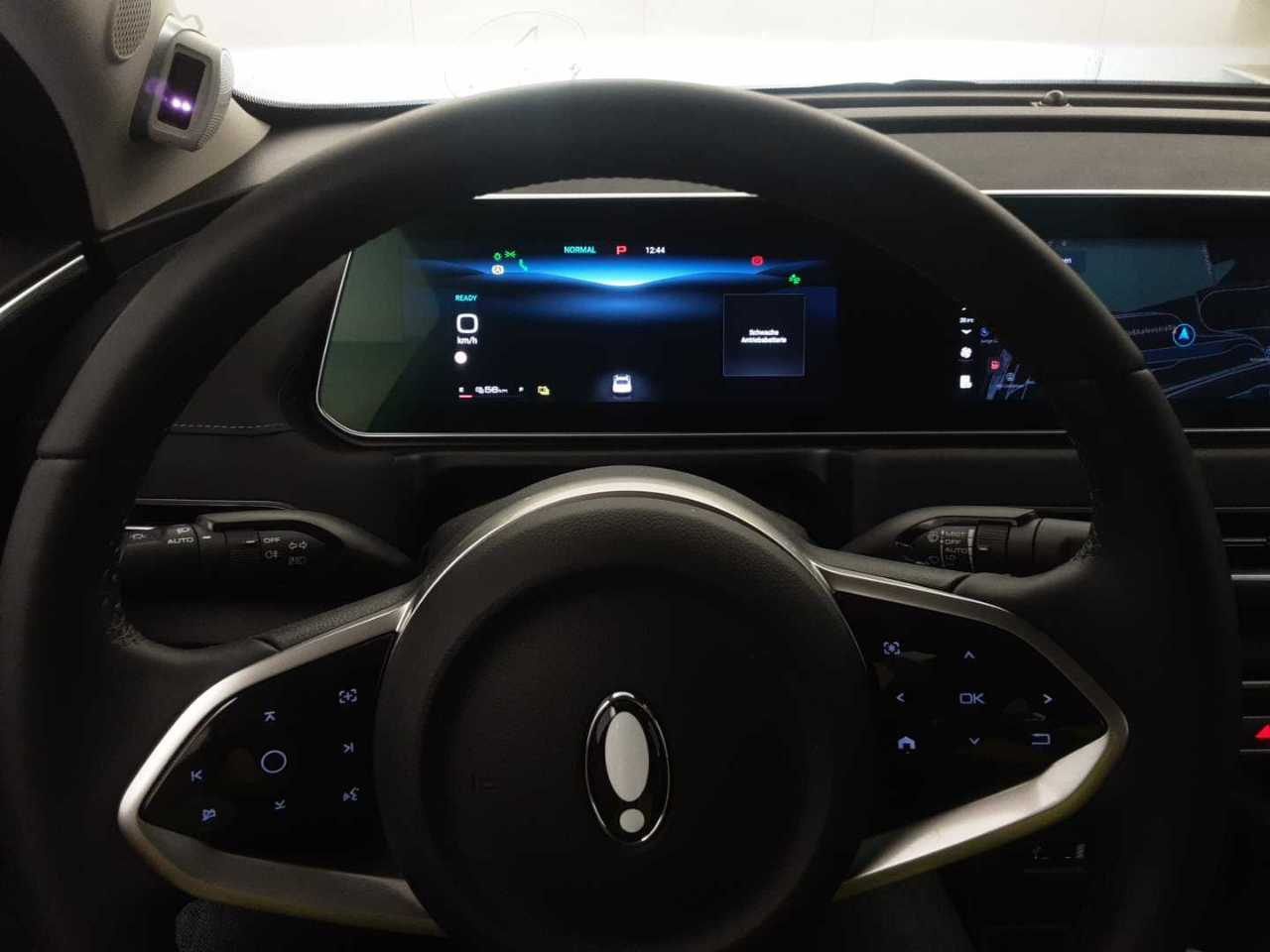ORA Funky Cat LEDER NAVI KLIMAAUT LED RADIO 7