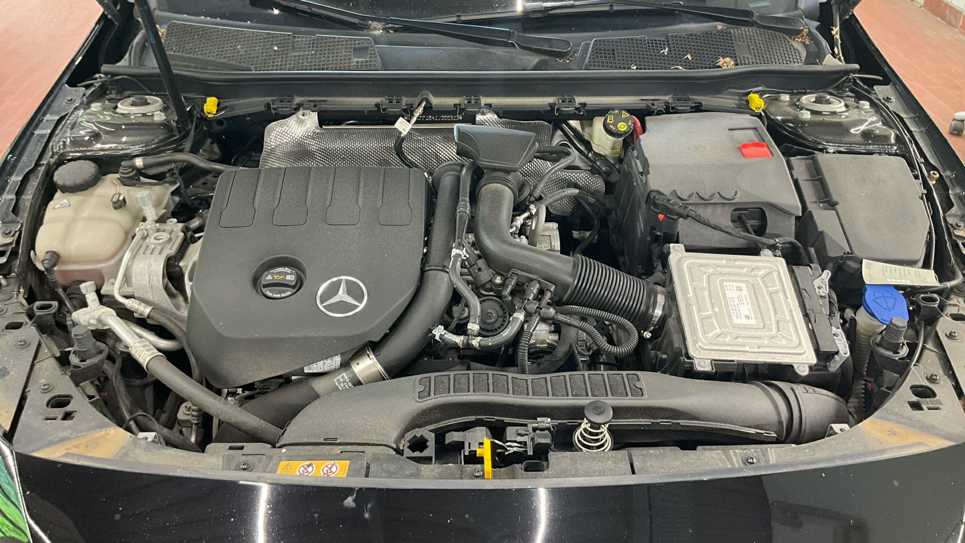 Mercedes-Benz A 180 Style T-Leder NAVI KLIMAAUT MBUX 12