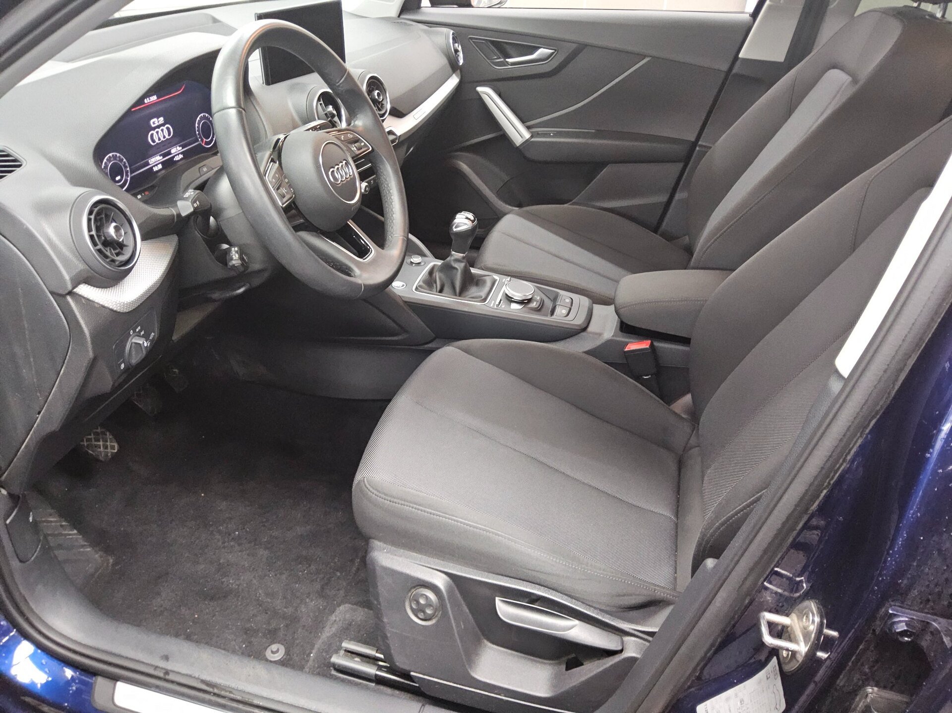 Audi Q2 35 TFSI S-Line Navi LED vc RfK PDC AHK 9