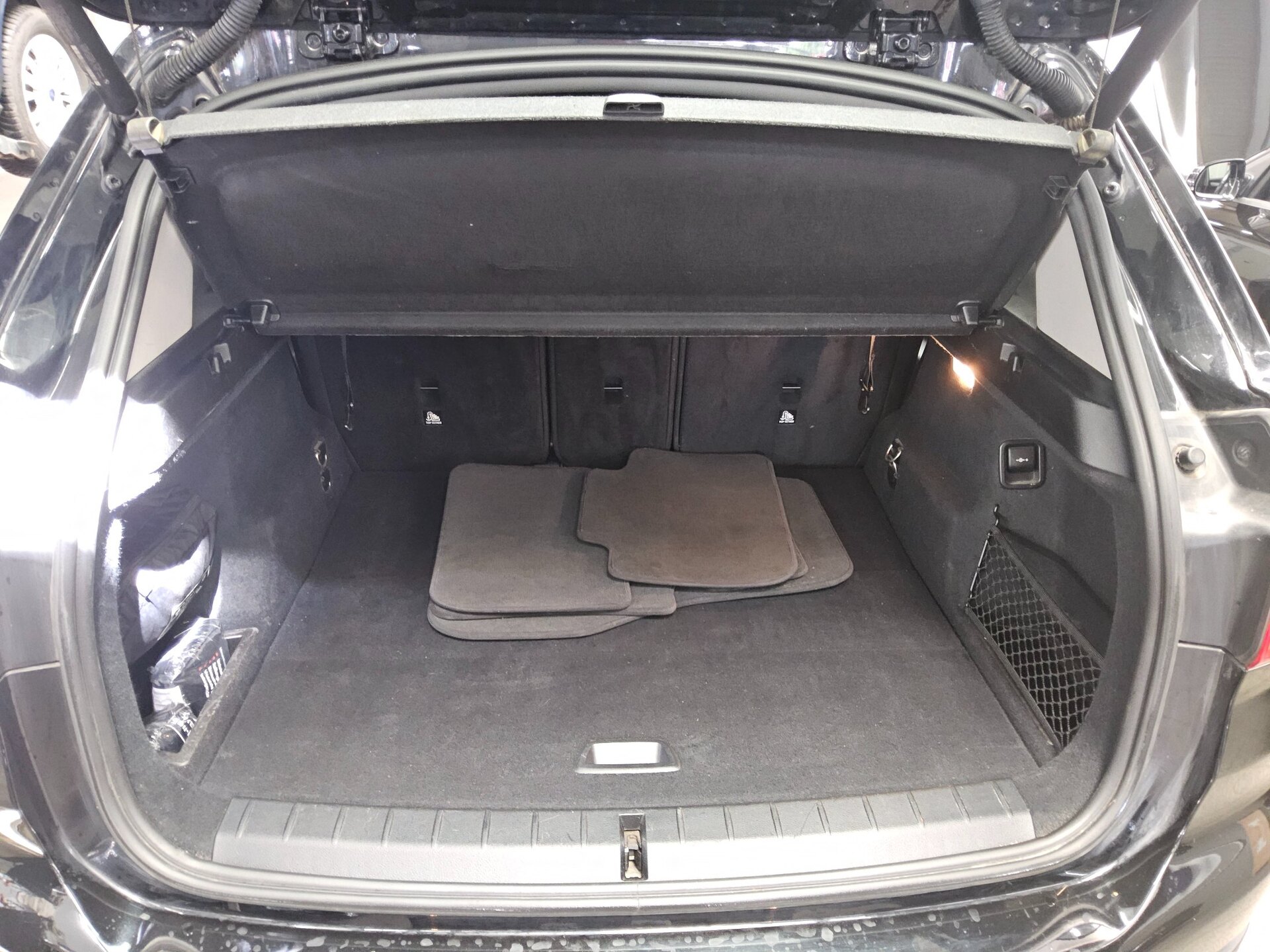 BMW X1 sDrive20d Advantage Navi Shz el.Heck AHK RFK 11