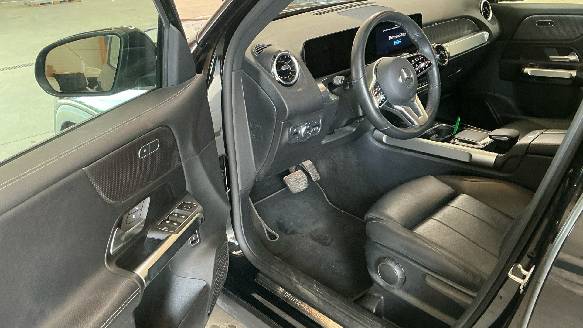 Mercedes-Benz GLB 200 d Progressive LEDER NAVI KLIMAAUT SHZ PDC 6