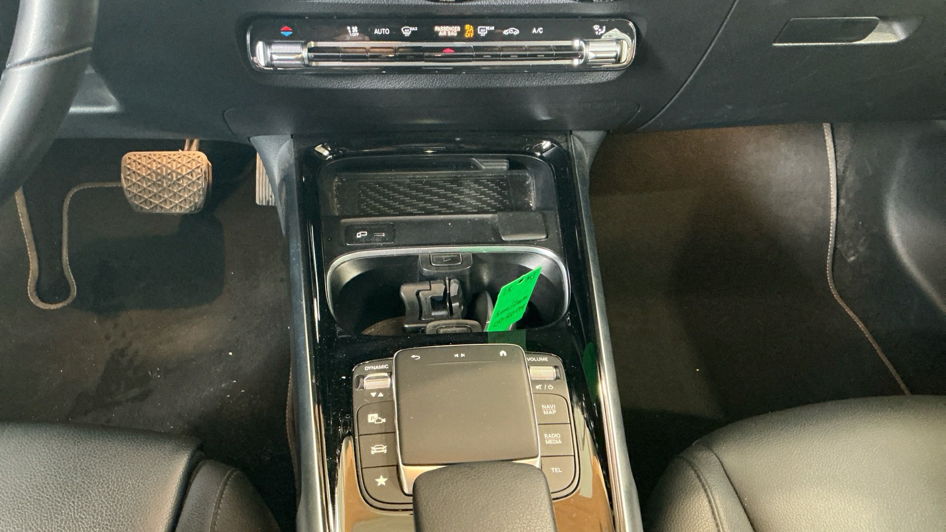 Mercedes-Benz GLB 200 d Progressive LEDER NAVI KLIMAAUT SHZ PDC 10