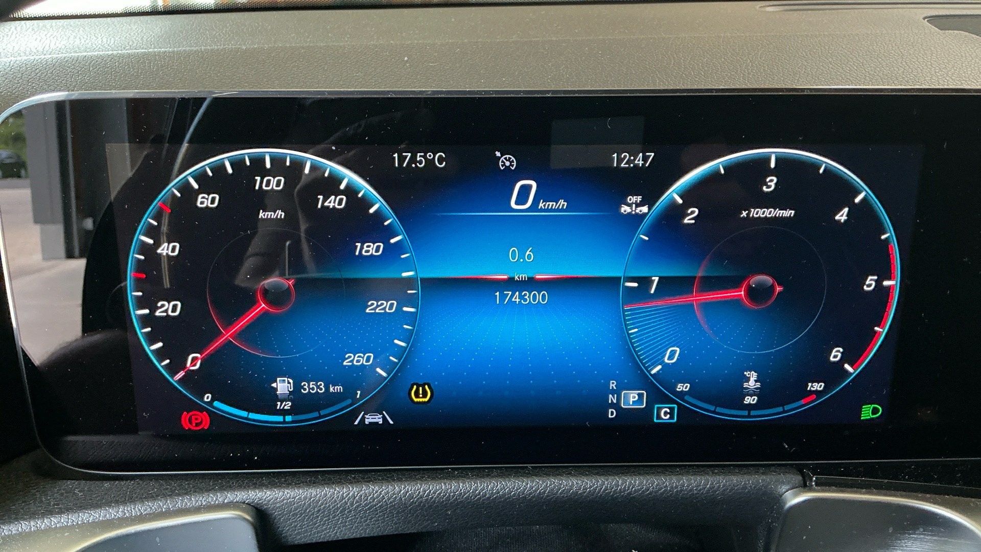 Mercedes-Benz GLB 200 d Progressive LEDER NAVI KLIMAAUT SHZ PDC 7
