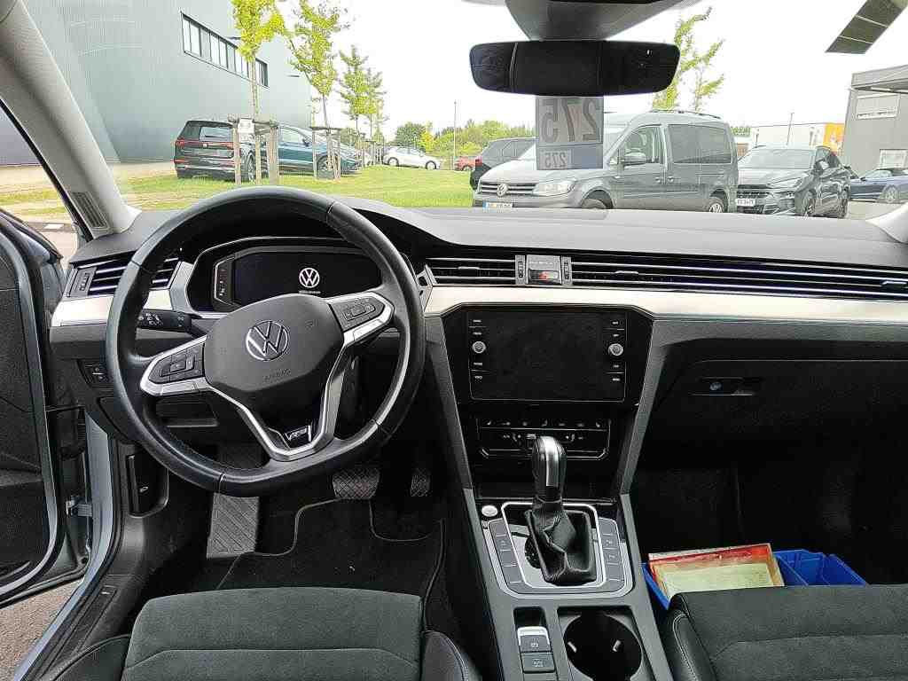 Volkswagen Passat Variant 2.0 TDI R-Line Navi AID Matrix 5