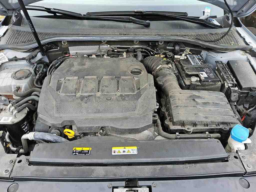 Volkswagen Passat Variant 2.0 TDI R-Line Navi AID Matrix 9