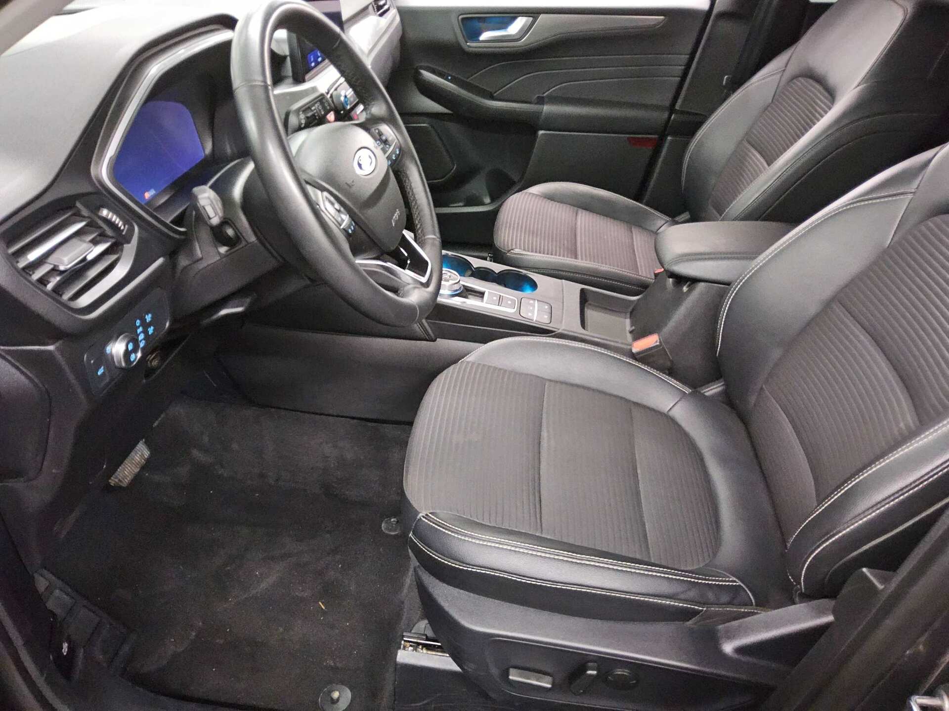 Ford Kuga 2.0 EB Titanium X T-Leder Navi LED HuD RFK 9
