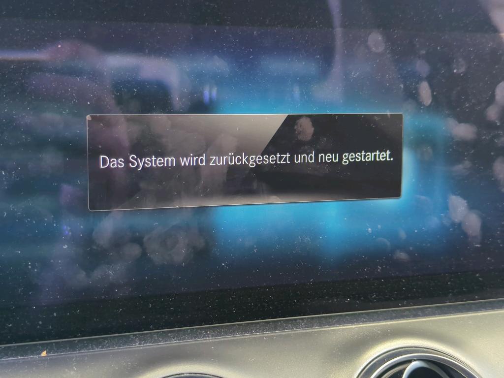 Mercedes-Benz E 220 d Avantgarde Leder Navi LED Widescreen 10
