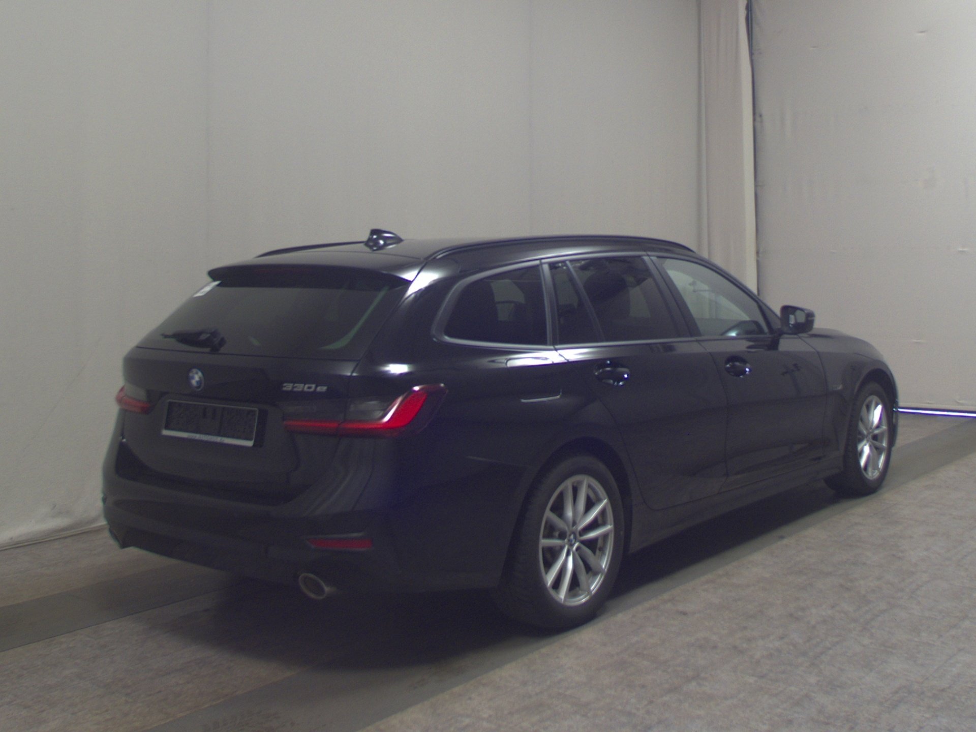 BMW 330e Touring Advantage Navi LED+ LC-Pro HiFi PDC 4