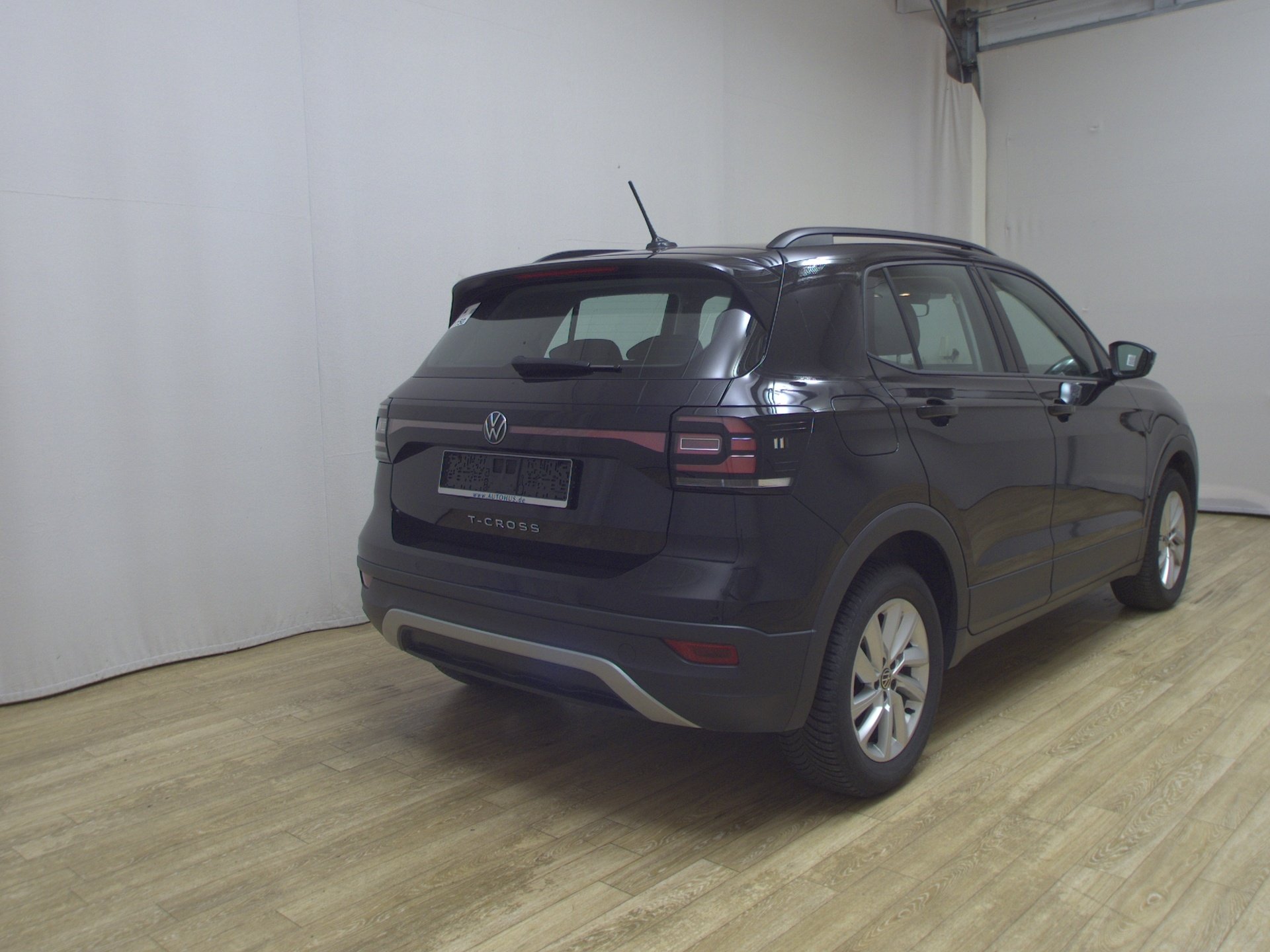 Volkswagen T-Cross 1.0 TSI Life Navi AID PDC ACC 4
