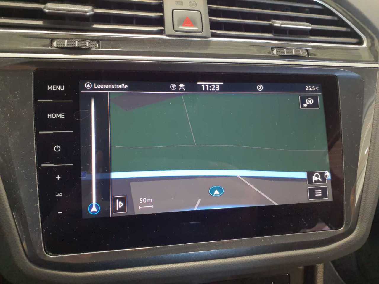 Volkswagen Tiguan 2.0 TDI Life NAVI LED SHZ PDC AHK 11
